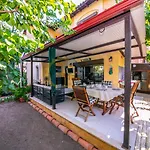 וילה Lavanta Daily Weekly