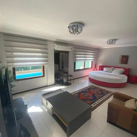 Lavanta Daily Weekly Villa *