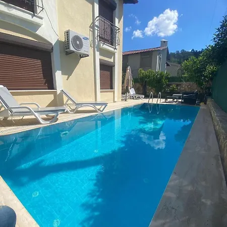 Villa Lavanta Daily Weekly