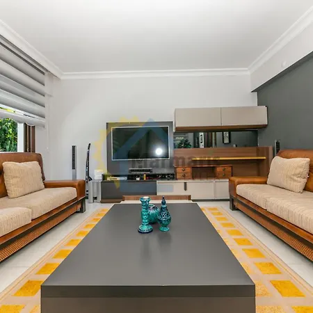 Lavanta Daily Weekly Villa