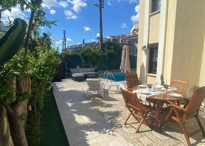 Villa Lavanta Daily Weekly