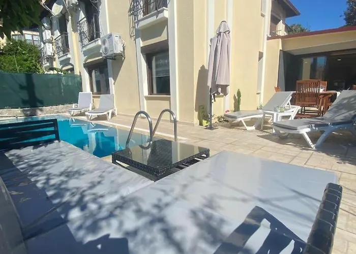 Lavanta Daily Weekly Vila *